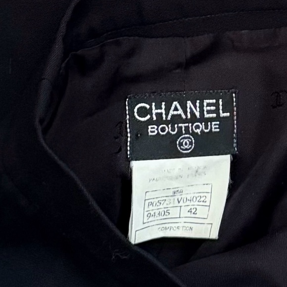Vintage Chanel Boutique Pencil Skirt - Picture 7 of 7